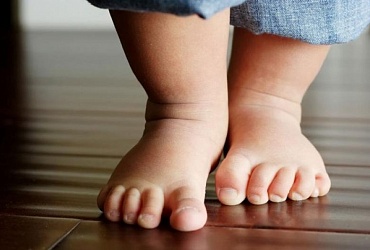 Orthopedic shoes